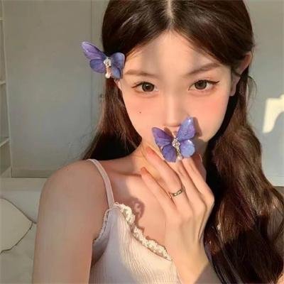 当红小花深夜出入高档会所，72小时内幕曝光，粉丝集体脱粉